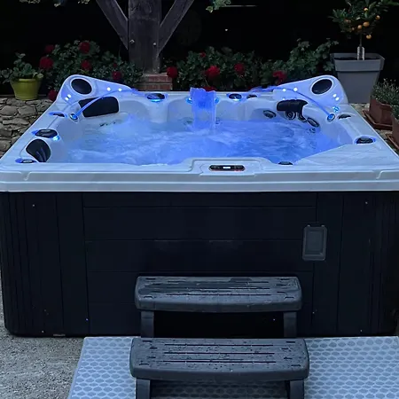 D'hotes Domaine Cherps Ou Piscine Bed & Breakfast *