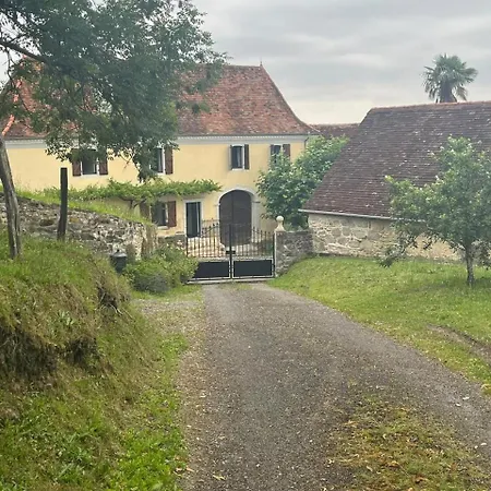 D'hotes Domaine Cherps Ou Piscine Bed & Breakfast *