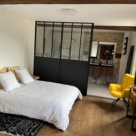 D'hotes Domaine Cherps Et Piscine Bed & Breakfast